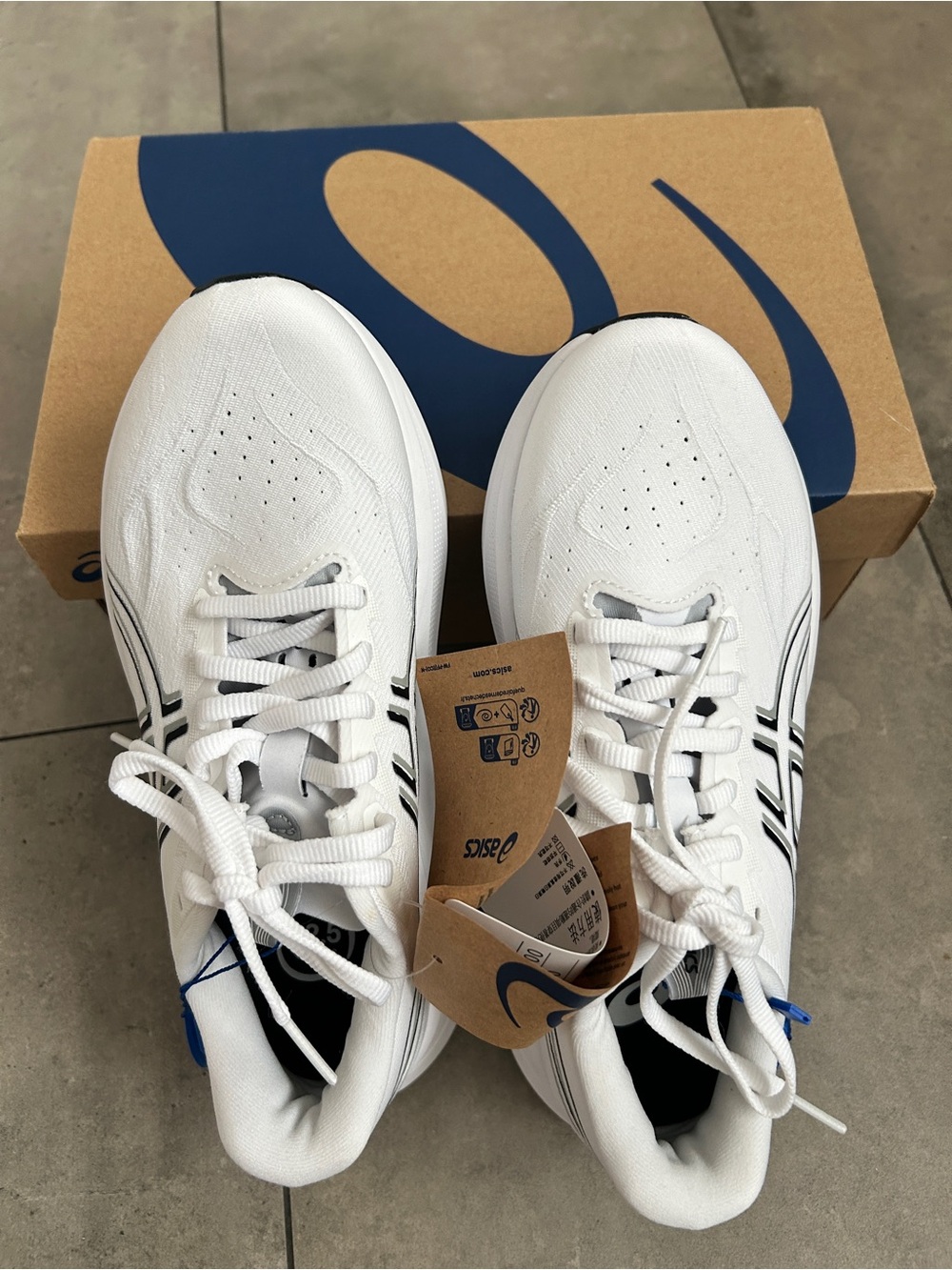 NEW ASICS Women's GT-2000 14 Running Shoes white black 6 - Picture 3 of 8
